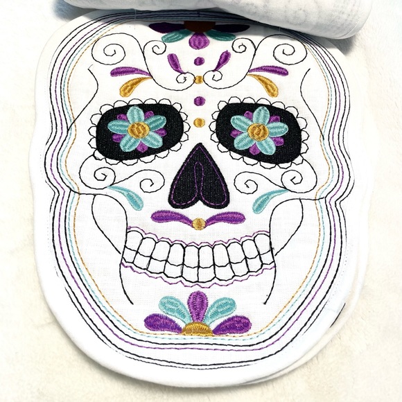 NWT Set of 4 Day of The Dead Skull/ Skeleton Placemats - Picture 5 of 6